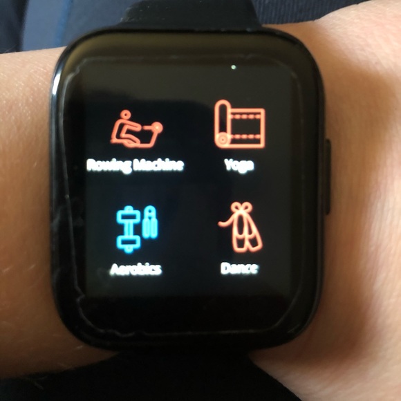 Atria FitTrack Smart Watch - Picture 7 of 16